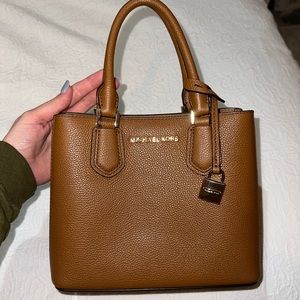 Brown leather small Micheal Kors purse